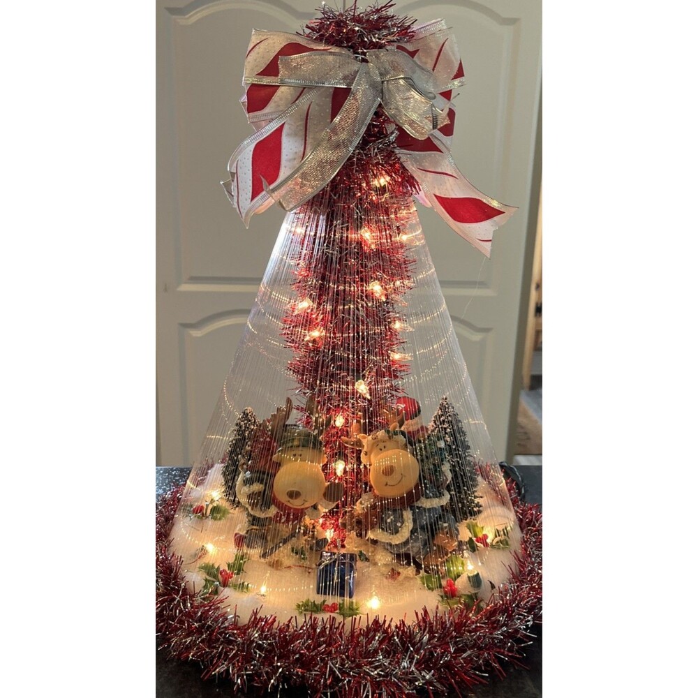 VNTG Kitschy Fishing Line Tinsel Christmas Tree